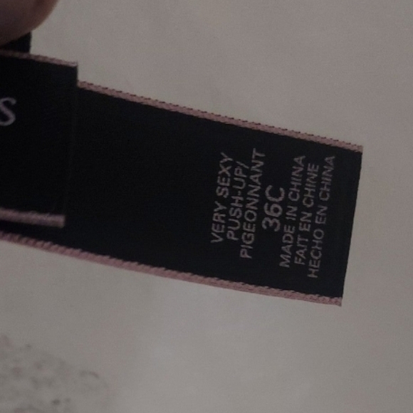Victoria secret 36c push up bra - Picture 4 of 5